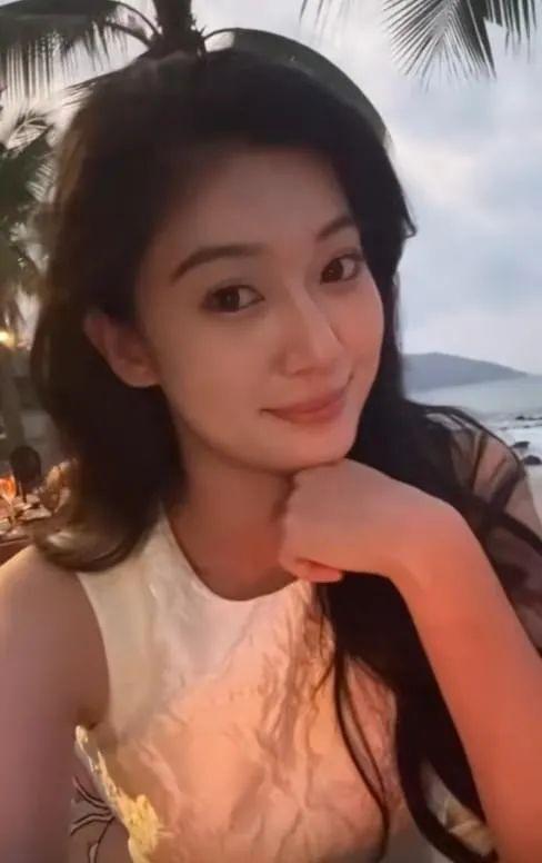 网红们吃瓜张露文庞博文,揭秘张露文与庞博文的幕后故事